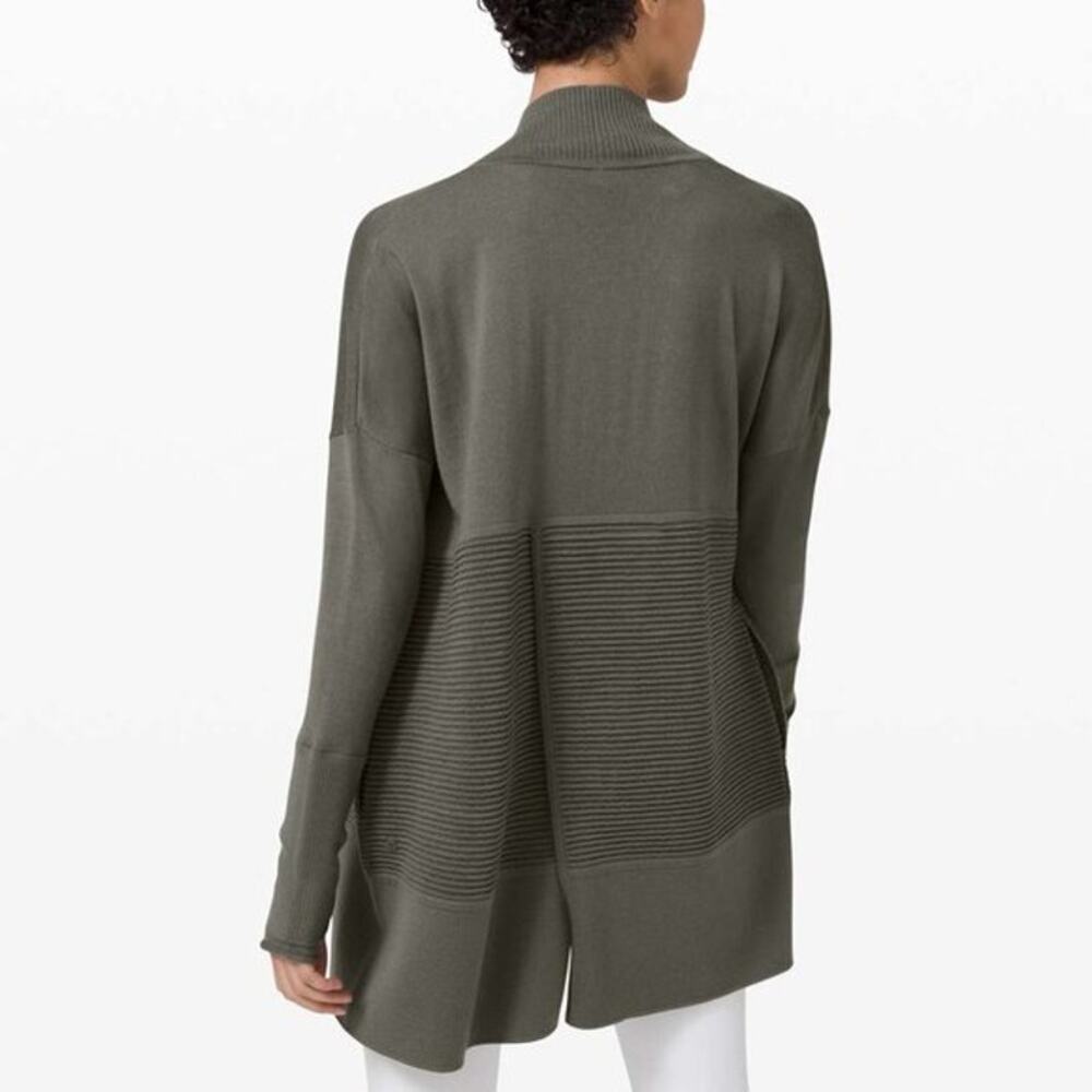 Lululemon Sit In Lotus Wrap Grey Sage Green Size L/XL Merino Wool Cardigan $148 - Picture 4 of 10